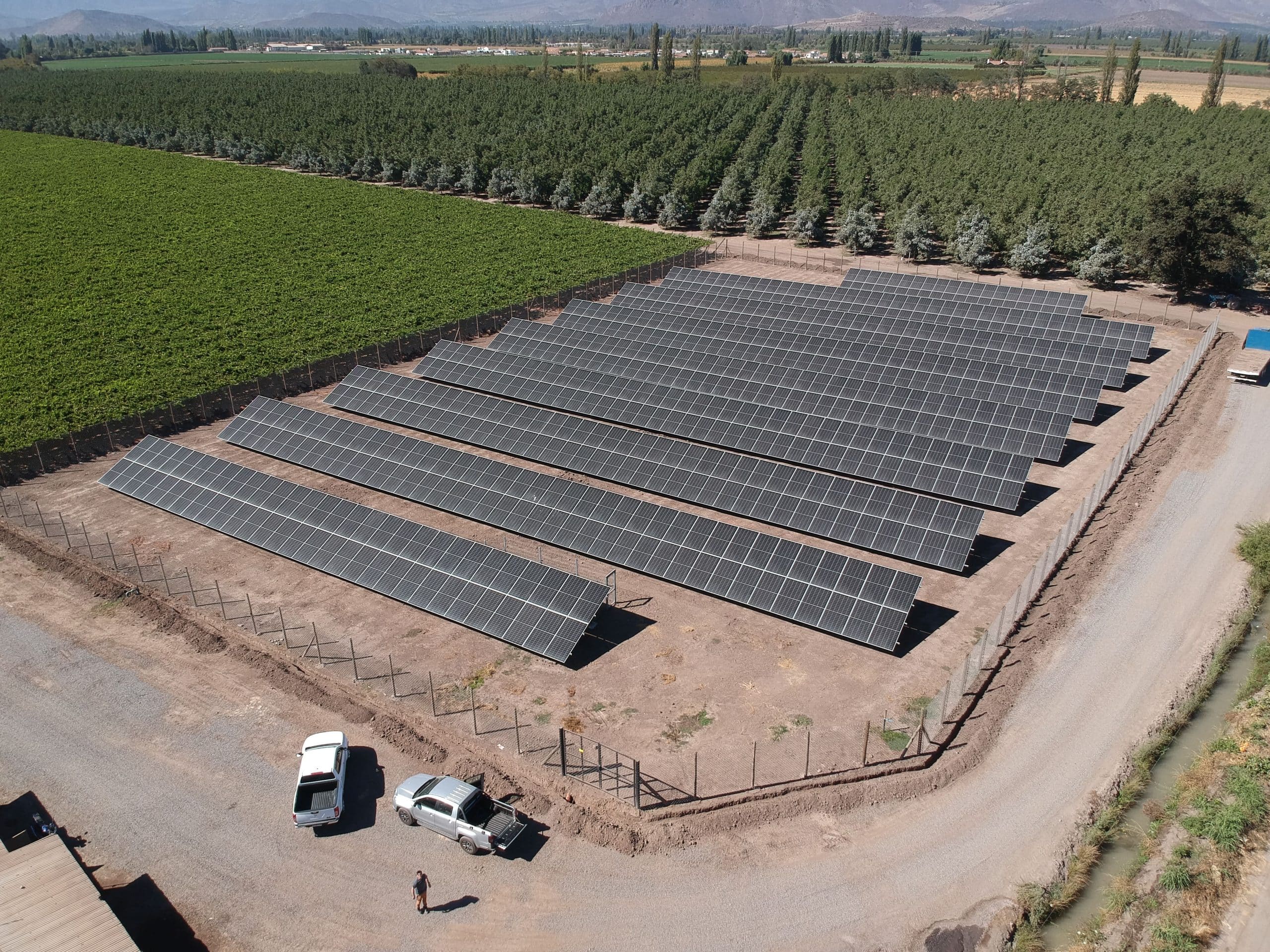 Proyecto solar fotovoltaico en terreno agrícola